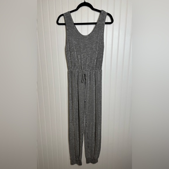 Black Striped Sleeveless Jumpsuit Jogger Style, Drawstring Waist J7 - Picture 1 of 7